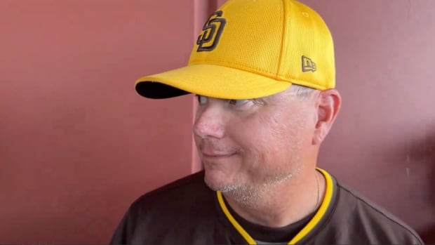 Closeup of Mike Shildt addressing the media